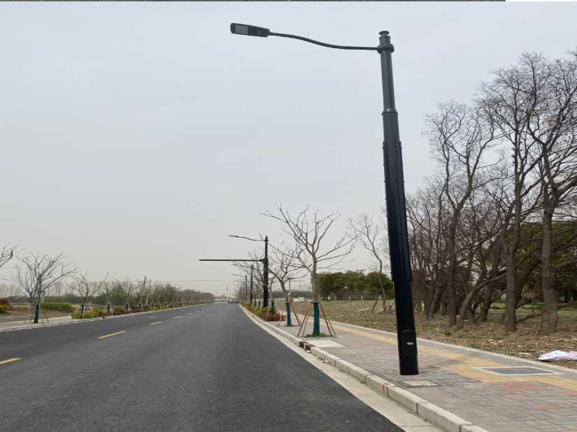 秦皇岛上海综合杆 太阳能路灯工程